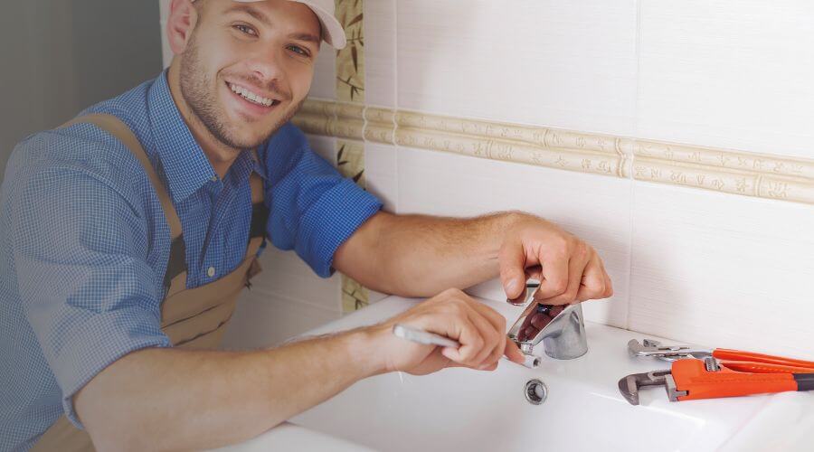 Professional clogged drains services in Moran, TX